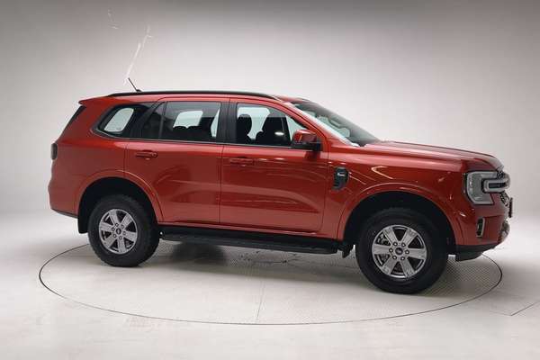 2023 Ford Everest Ambiente 2.0L thumb-3