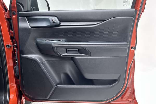 2023 Ford Everest Ambiente 2.0L thumb-18