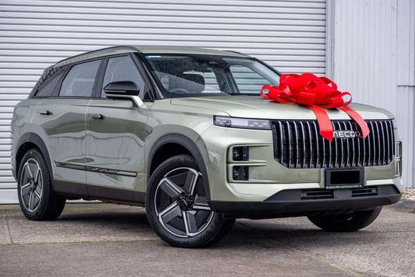 2025 OMODA JAECOO J7 SHS Track