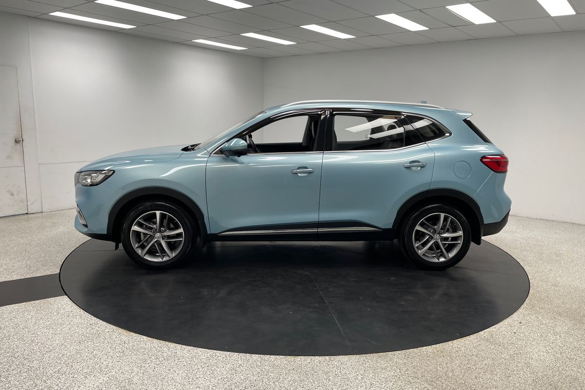 2021 MG HS