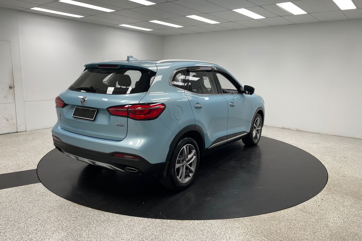 2021 MG HS