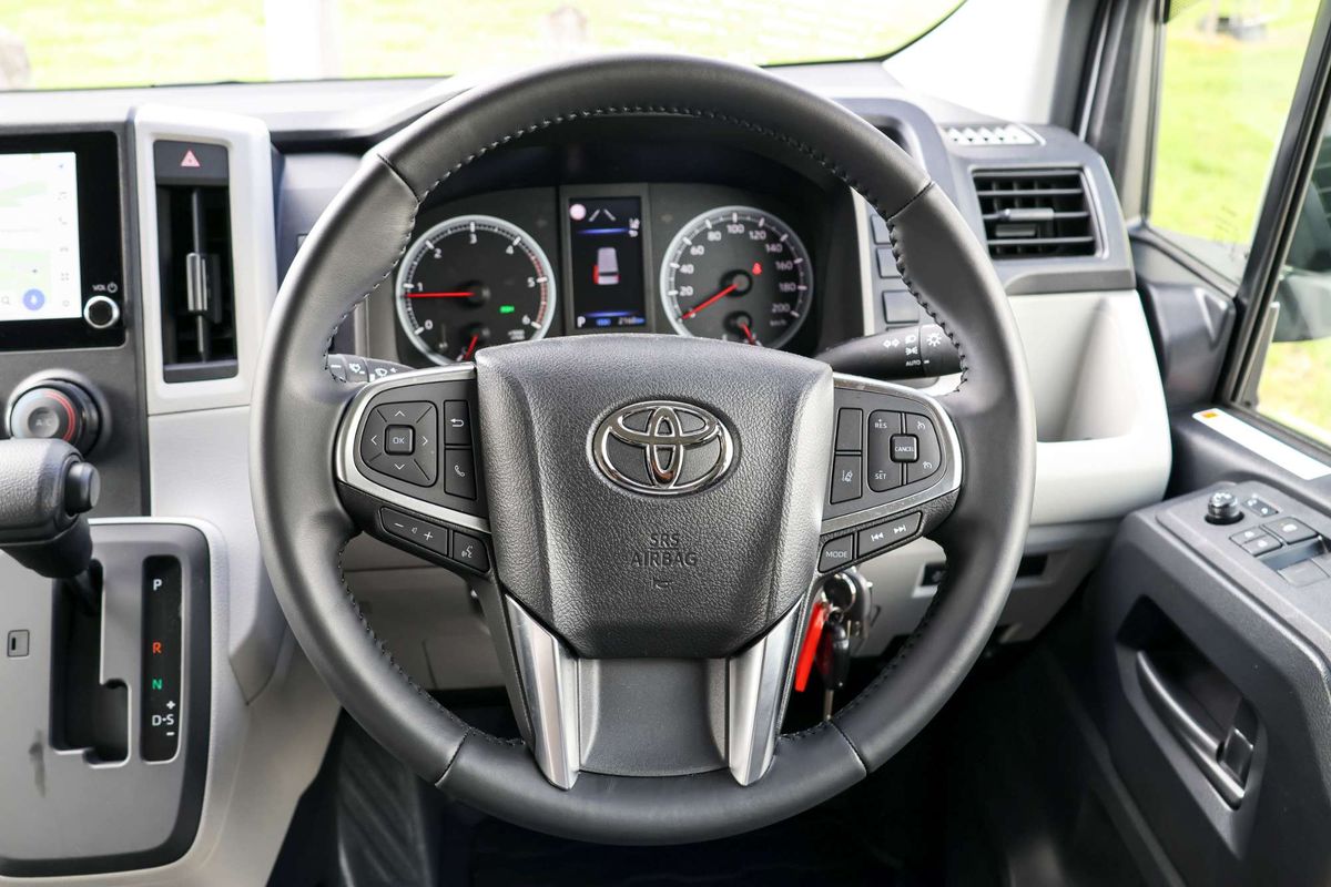 2024 Toyota Hiace GDH300R LWB image 15