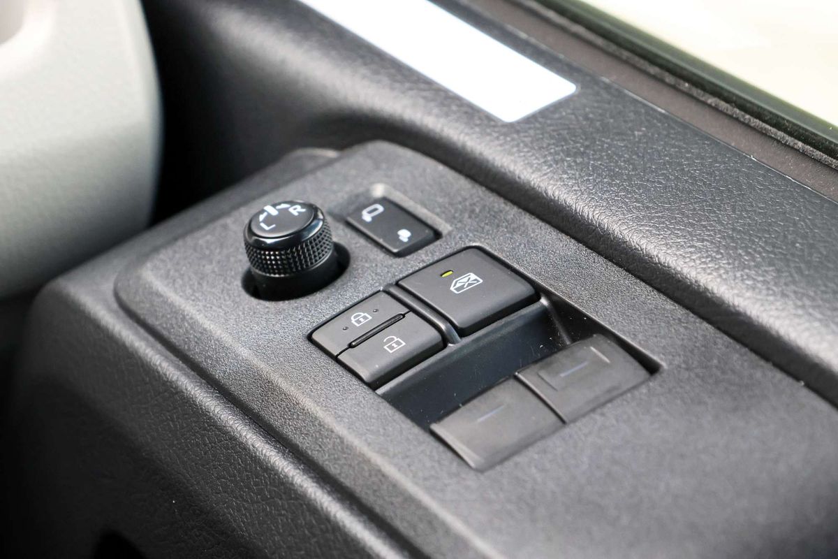 2024 Toyota Hiace GDH300R LWB image 16