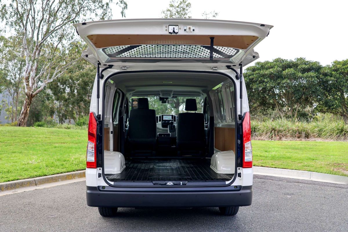2024 Toyota Hiace GDH300R LWB image 31
