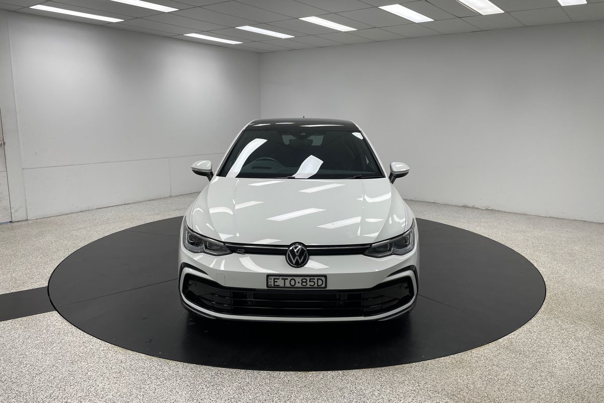 2022 Volkswagen Golf 110TSI R-Line 8