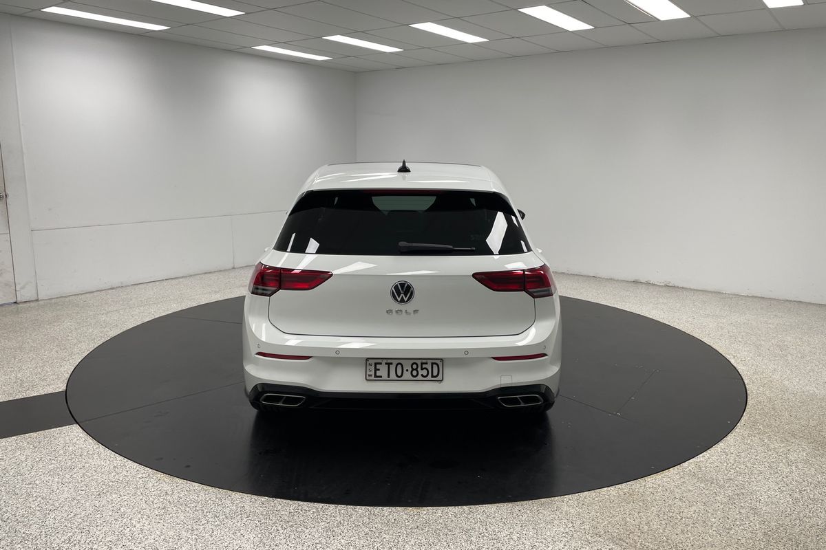 2022 Volkswagen Golf 110TSI R-Line 8