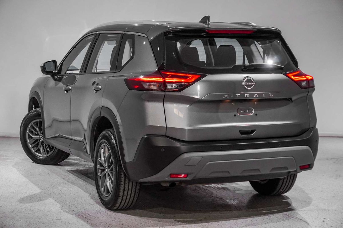 2024 Nissan X-TRAIL ST T33