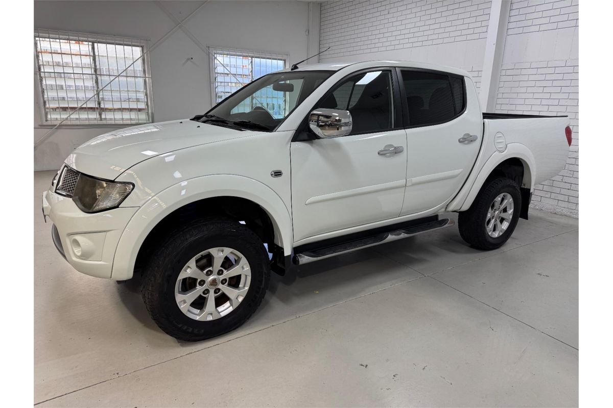 2014 Mitsubishi Triton GLX-R MN 4X4