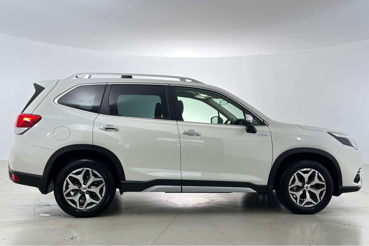 2022 Subaru Forester Hybrid L S5