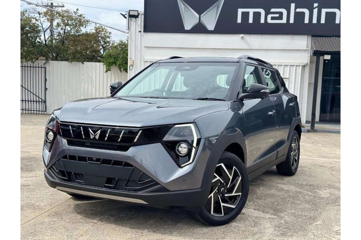 2025 Mahindra XUV3XO AX7L