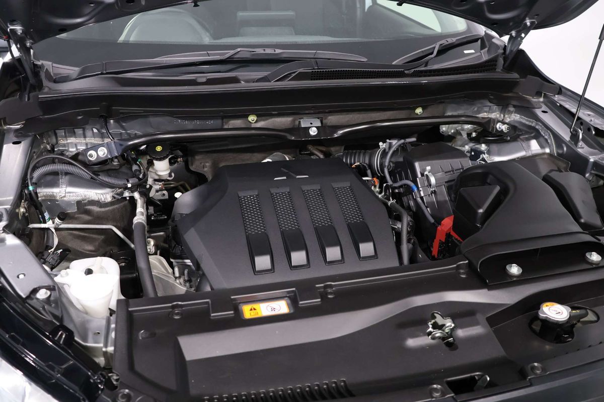 2023 Mitsubishi Eclipse Cross LS YB