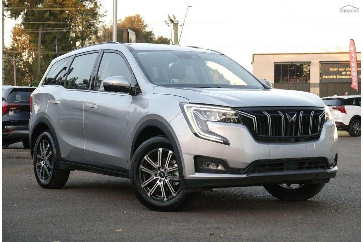 2025 Mahindra XUV700 AX7L