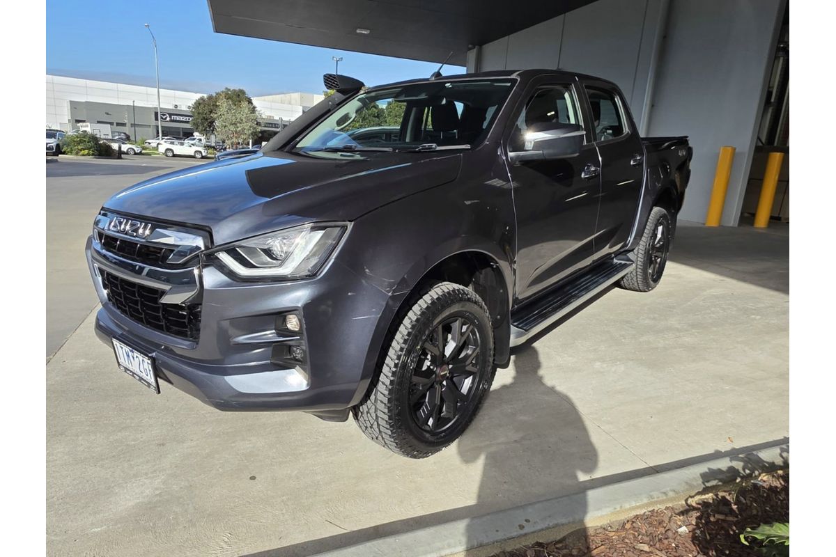 2021 Isuzu D-MAX LS-U 4X4 image 3
