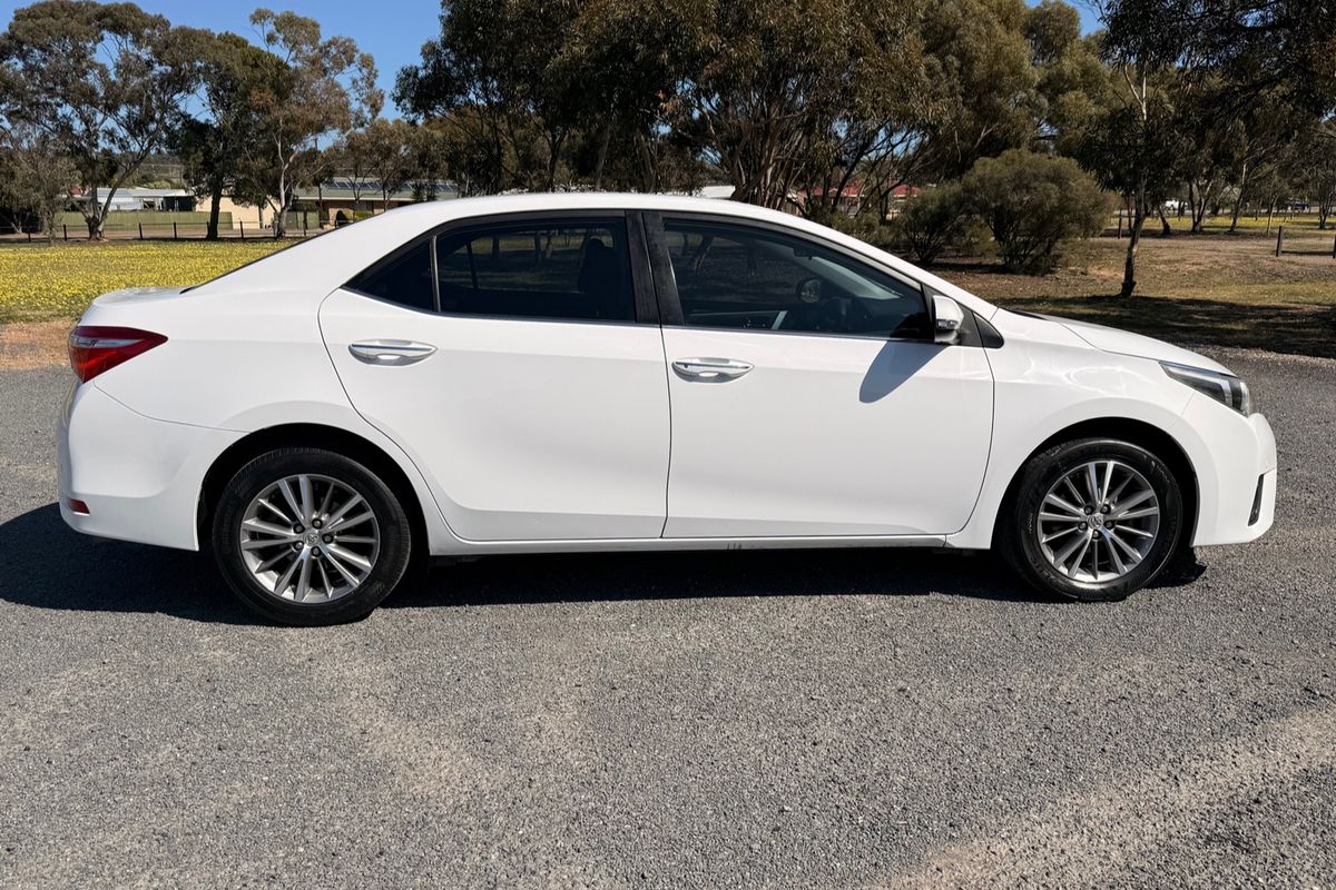 2015 Toyota Corolla SX ZRE172R