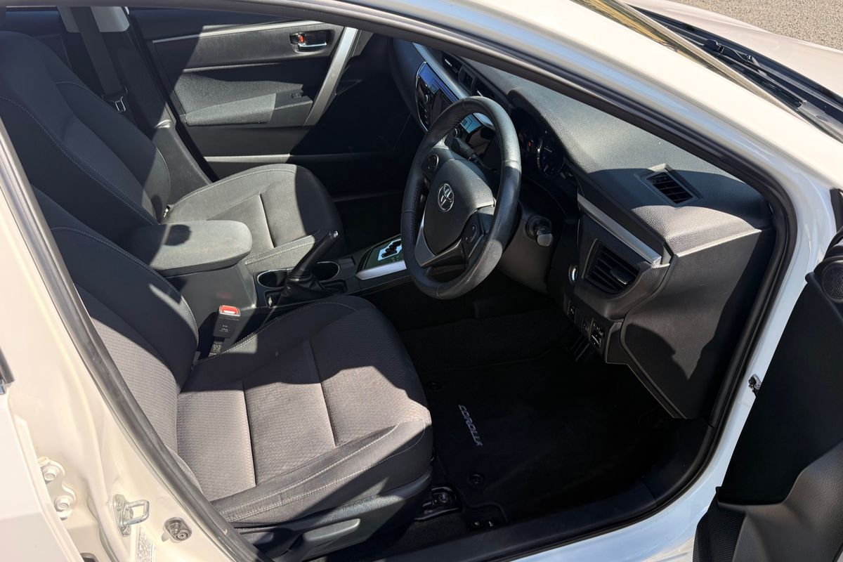 2015 Toyota Corolla SX ZRE172R