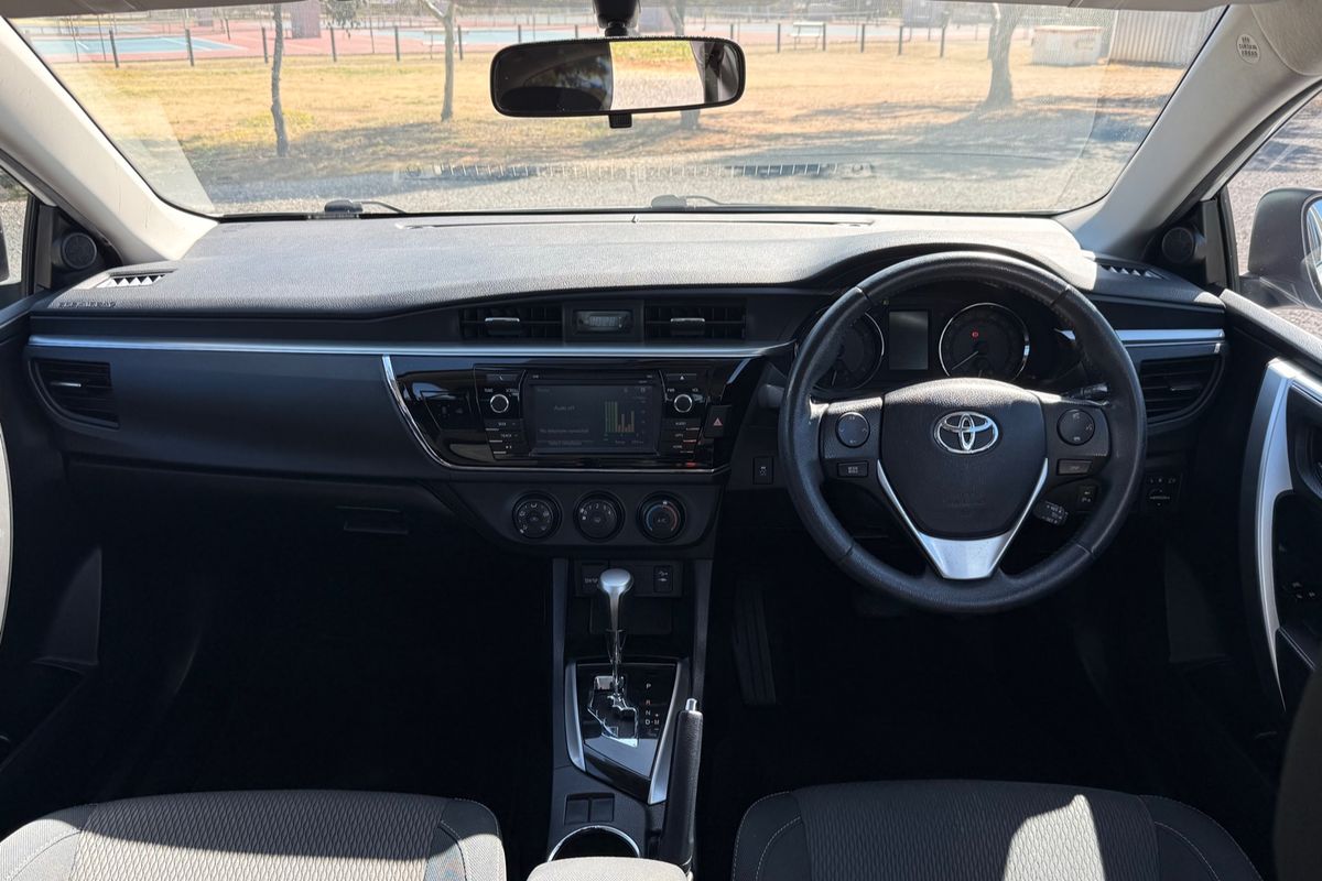 2015 Toyota Corolla SX ZRE172R