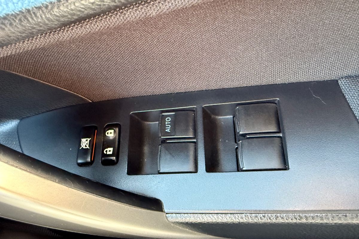 2015 Toyota Corolla SX ZRE172R