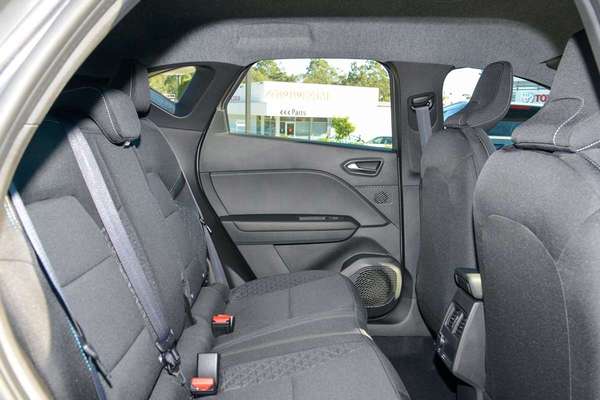 2025 Mitsubishi ASX LS XE thumb-8