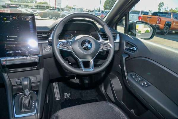 2025 Mitsubishi ASX LS XE thumb-17
