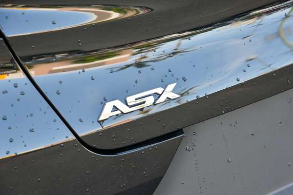 2025 Mitsubishi ASX LS XE thumb-20