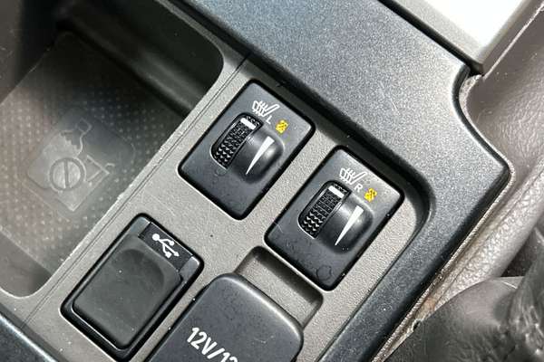 2016 Toyota Landcruiser Prado VX GDJ150R thumb-16