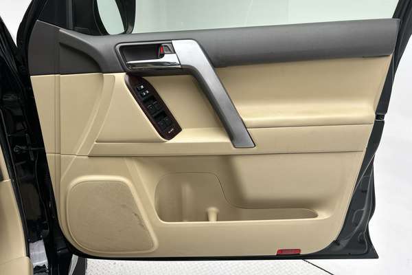 2016 Toyota Landcruiser Prado VX GDJ150R thumb-18
