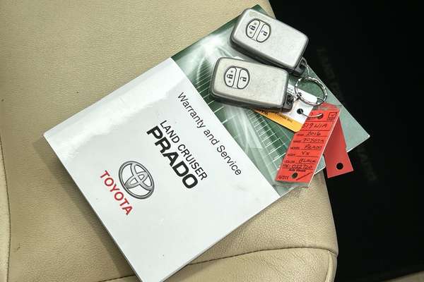 2016 Toyota Landcruiser Prado VX GDJ150R thumb-22