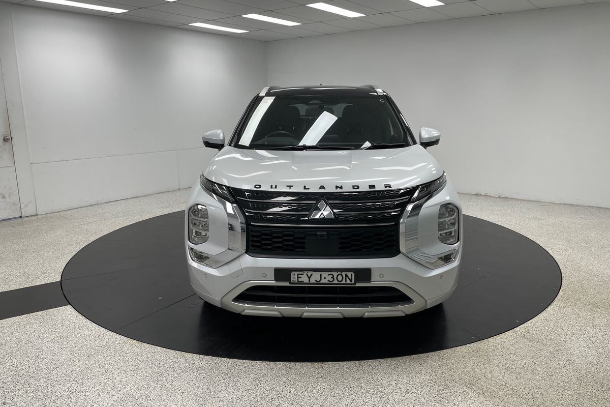 2023 Mitsubishi Outlander Exceed Tourer ZM