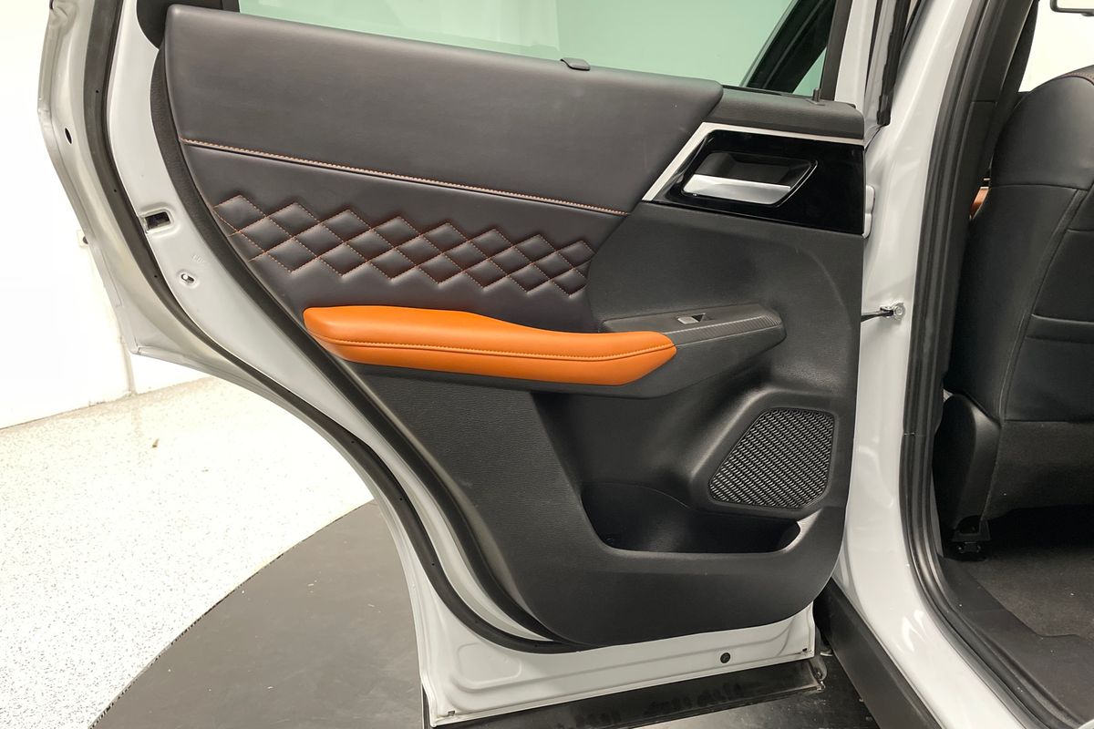 2023 Mitsubishi Outlander Exceed Tourer ZM