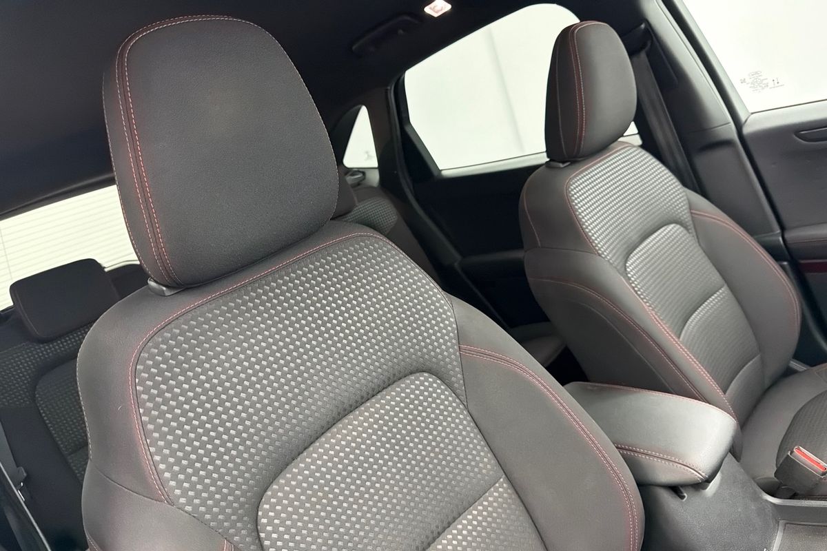 2020 Ford Escape ST-Line ZH
