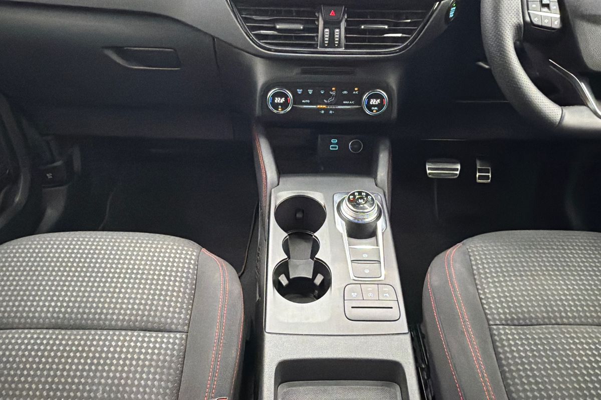 2020 Ford Escape ST-Line ZH