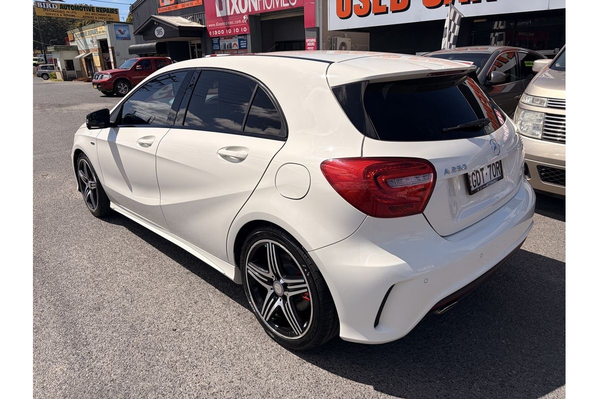 2014 Mercedes-Benz 250 SPORT 176 MY14