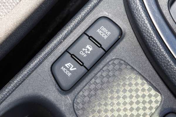 2024 Toyota Yaris Cross GX MXPJ10R thumb-13