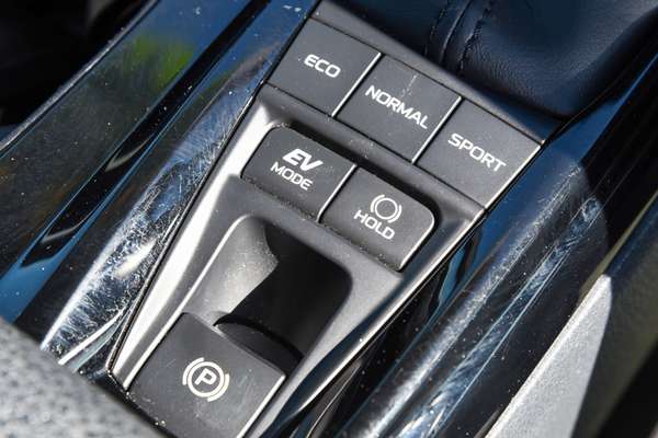 2024 Toyota Camry Ascent AXVH80R thumb-13