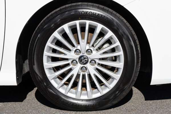 2024 Toyota Camry Ascent AXVH80R thumb-3