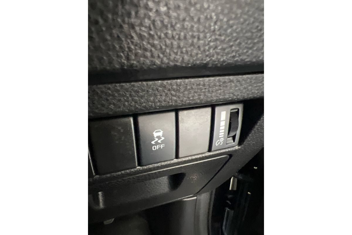 2021 Isuzu D-MAX LS-U 4X4 image 26
