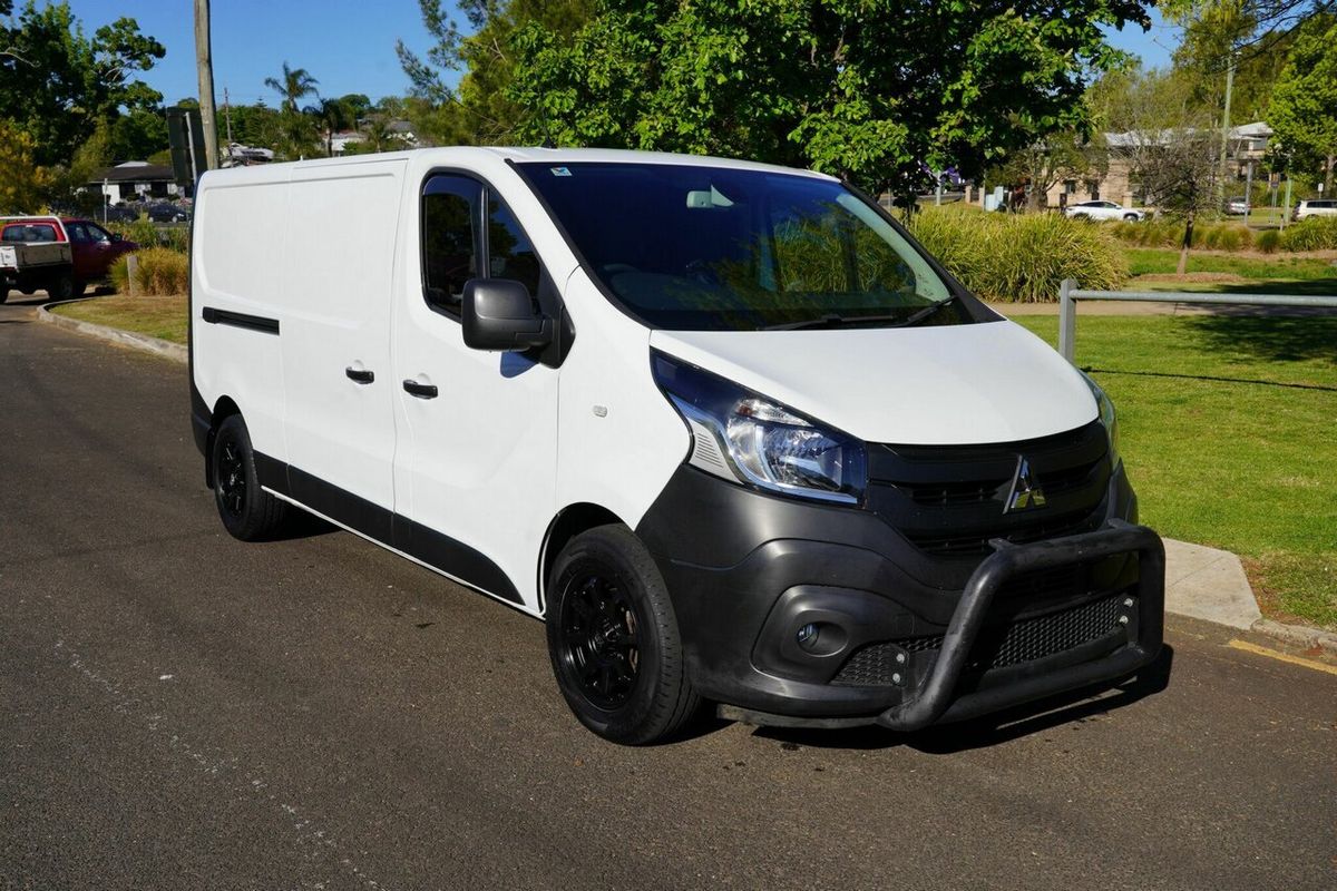 2020 Mitsubishi Express GLX SN LWB