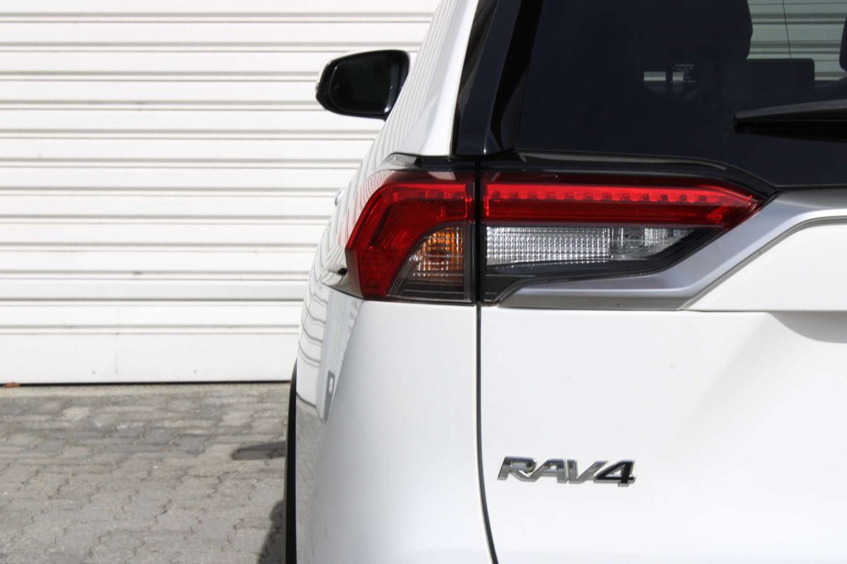 2022 Toyota RAV4 Cruiser AXAH54R