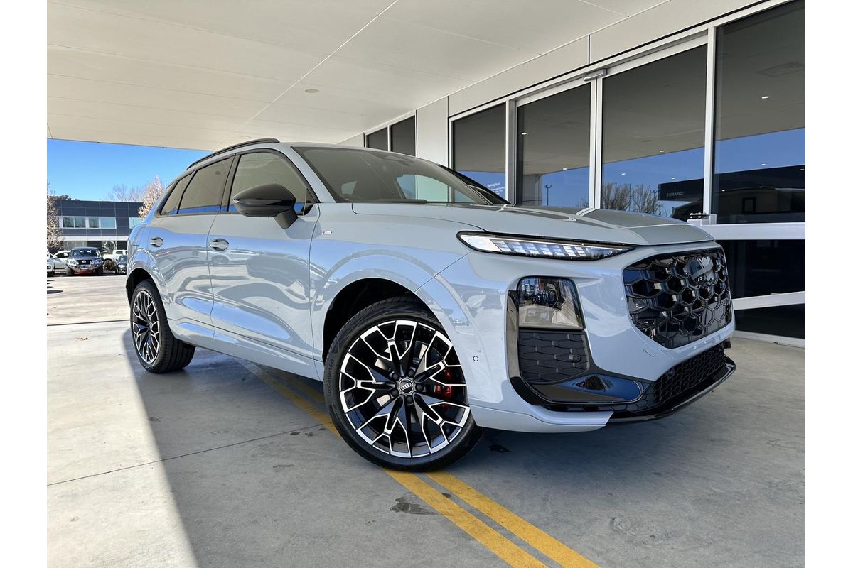 2026 Audi Q3 TFSI 195kW FJ
