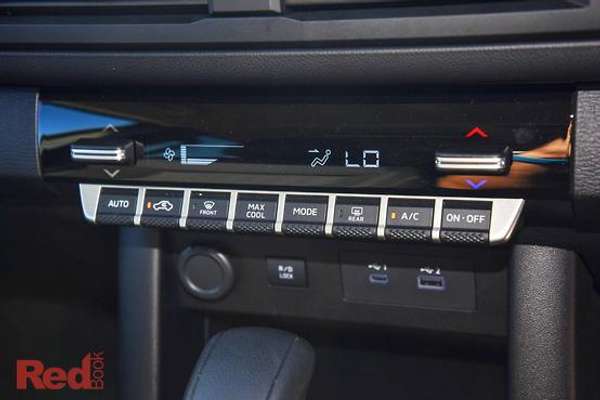 2026 Mitsubishi Triton GLX-R MV 4X4 thumb-13