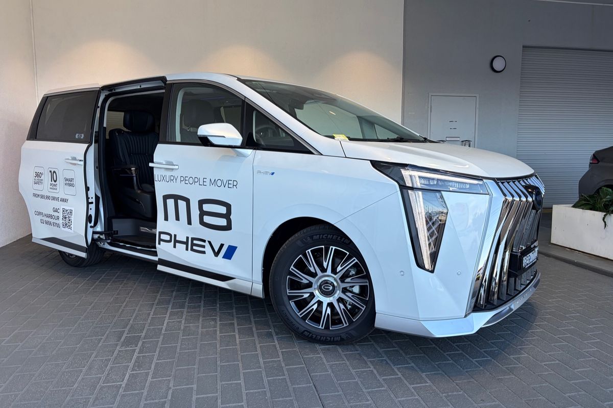2026 GAC M8 PHEV Luxury