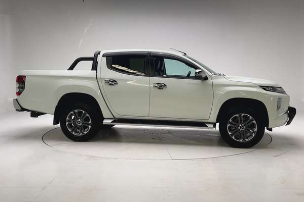 2019 Mitsubishi Triton GLS Premium MR 4X4 thumb-3