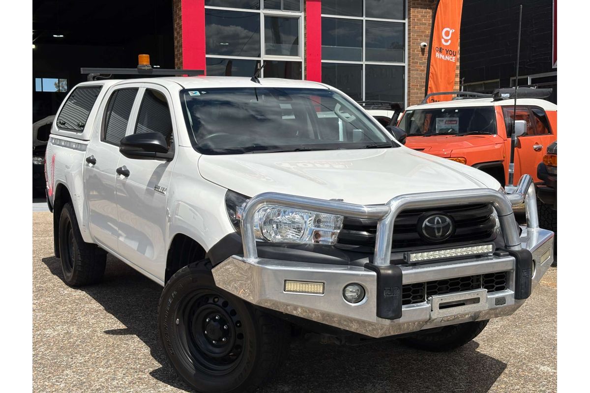 2020 Toyota Hilux SR GUN126R 4X4