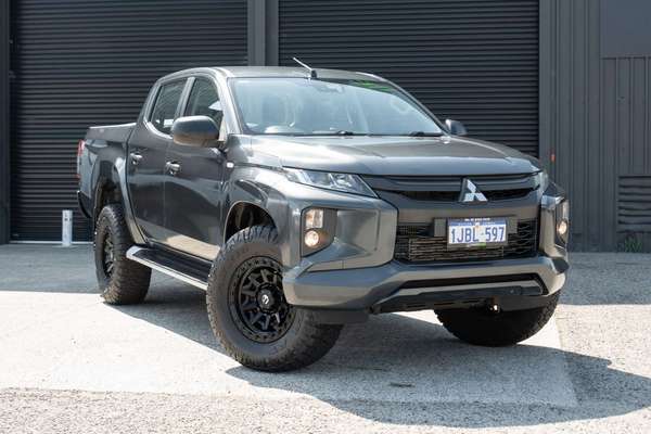 2019 Mitsubishi Triton GLX+ MR 4X4