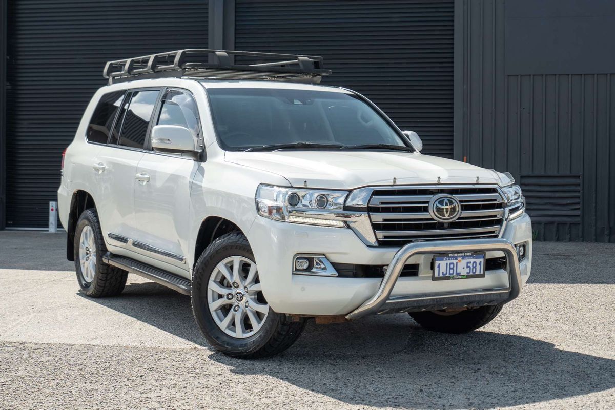 2017 Toyota Landcruiser Sahara VDJ200R
