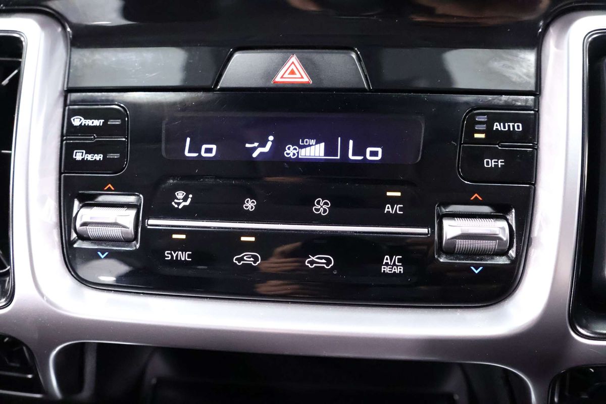 2022 Kia Sorento Sport MQ4