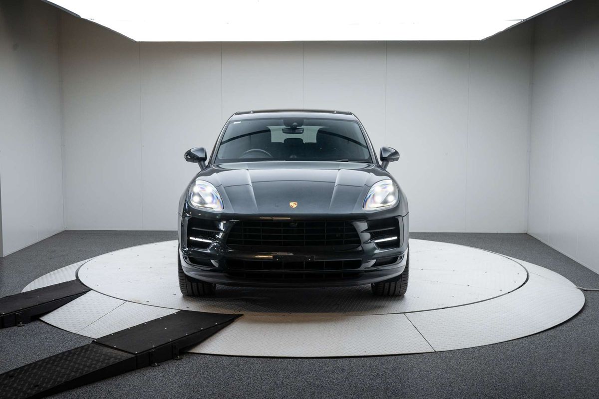2021 Porsche Macan S 95B