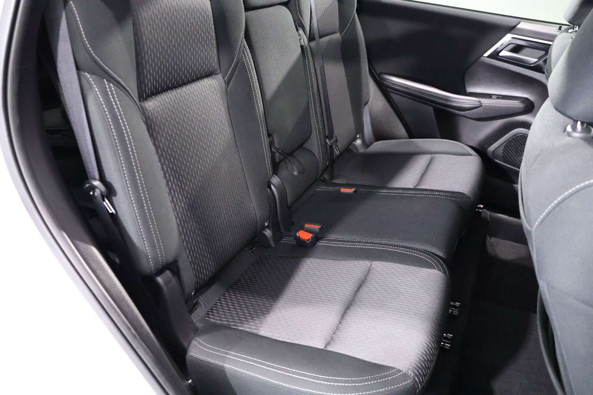 2024 Mitsubishi Outlander LS ZM