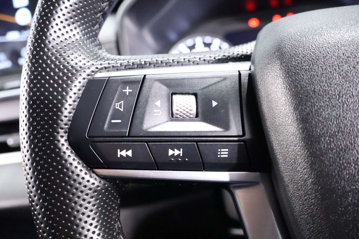 2024 Mitsubishi Outlander LS ZM