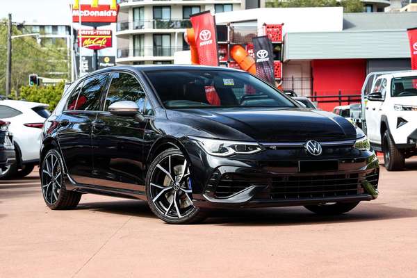 2023 Volkswagen Golf R 8
